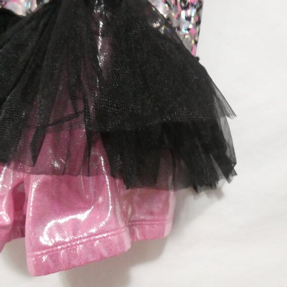 IN DANCEWEAR | size 6 XL | Girls' Pink, Silver and Black Glittery Dance Outfit - Picture 16 of 16